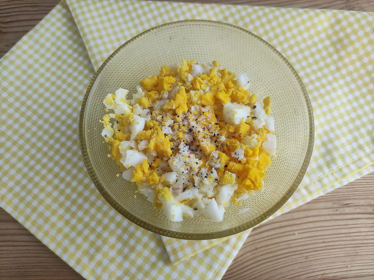 Fried cucumbers with eggs - an interesting and appetizing snack