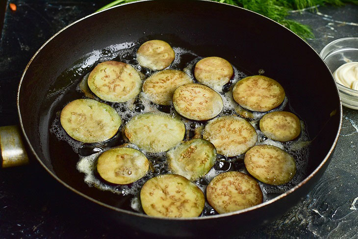 Oriental eggplant - a beautiful and mouth-watering appetizer