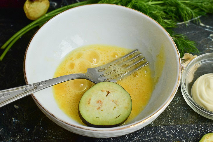 Oriental eggplant - a beautiful and mouth-watering appetizer