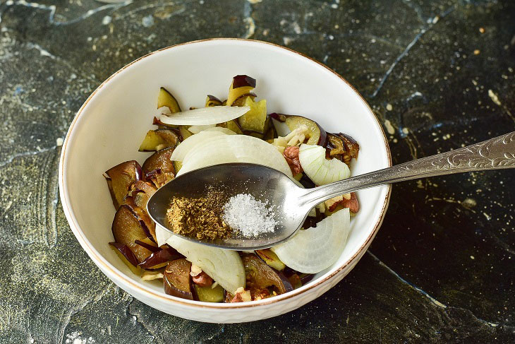 Eggplant acecils - an unusual Georgian appetizer