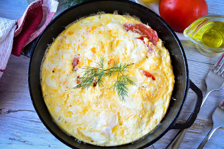 Summer omelet on sour cream - tender and fragrant