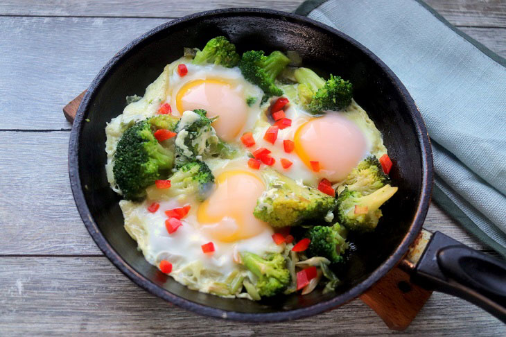 Broccoli scrambled eggs - a great breakfast recipe