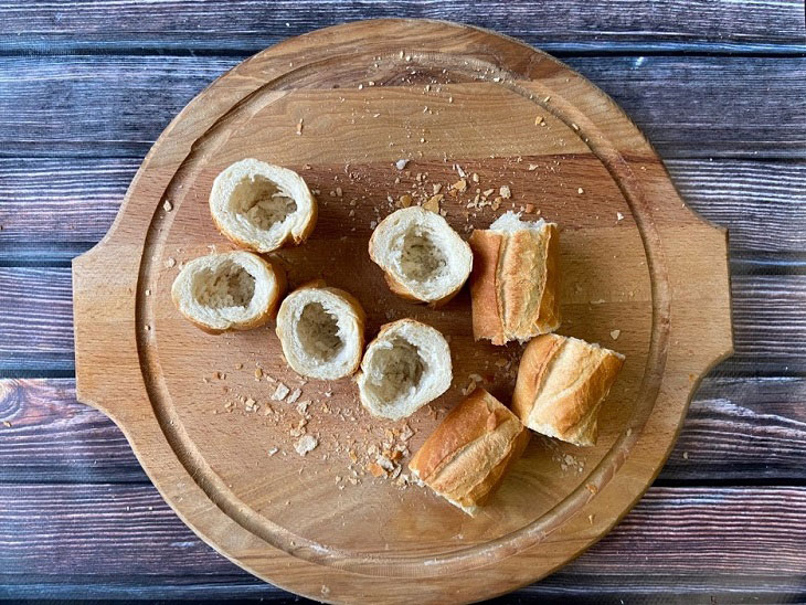 Baguette pies "Lazy Wife" - a delicious recipe without the hassle