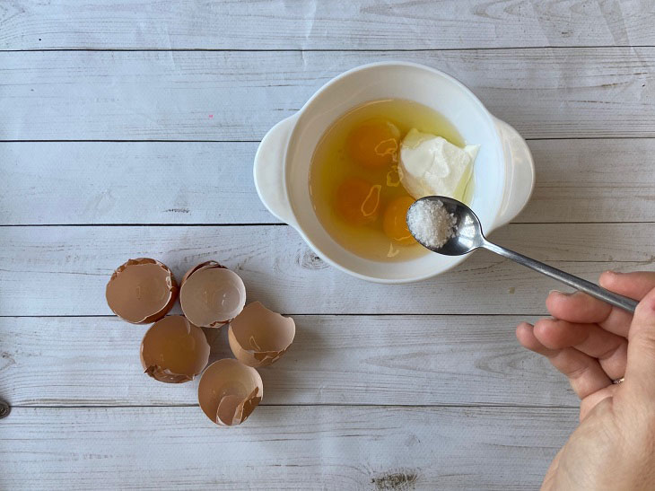 Omelet with dumplings - a simple and satisfying dish