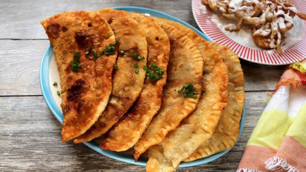 Crimean chebureks – juicy, crispy and fragrant