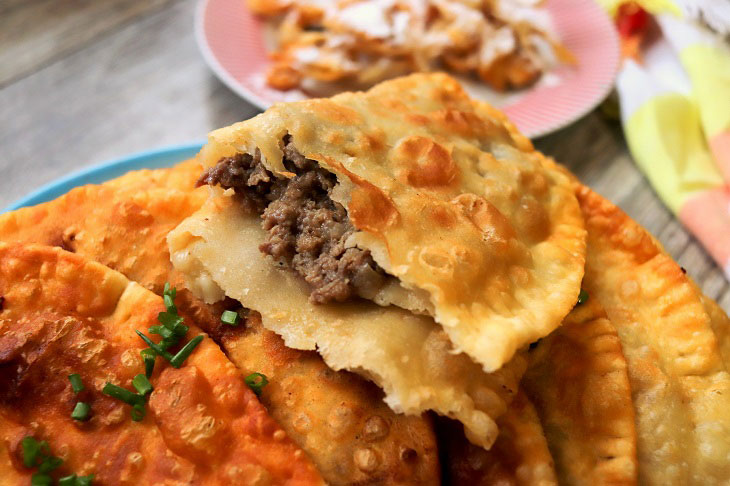 Crimean chebureks - juicy, crispy and fragrant