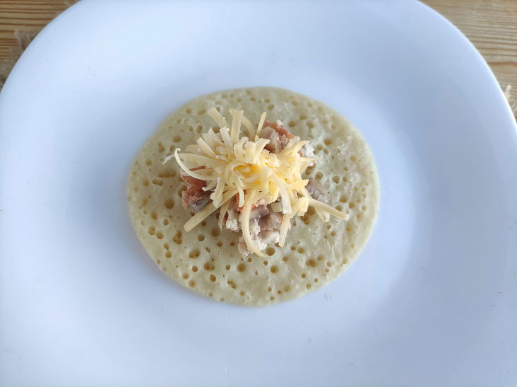 Pancake samsa - a delicious and unusual recipe