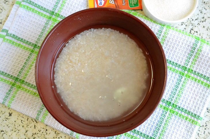 Rice porridge with condensed milk - a great breakfast dish