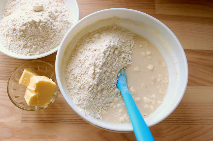 Garlic donuts - a special aroma and taste