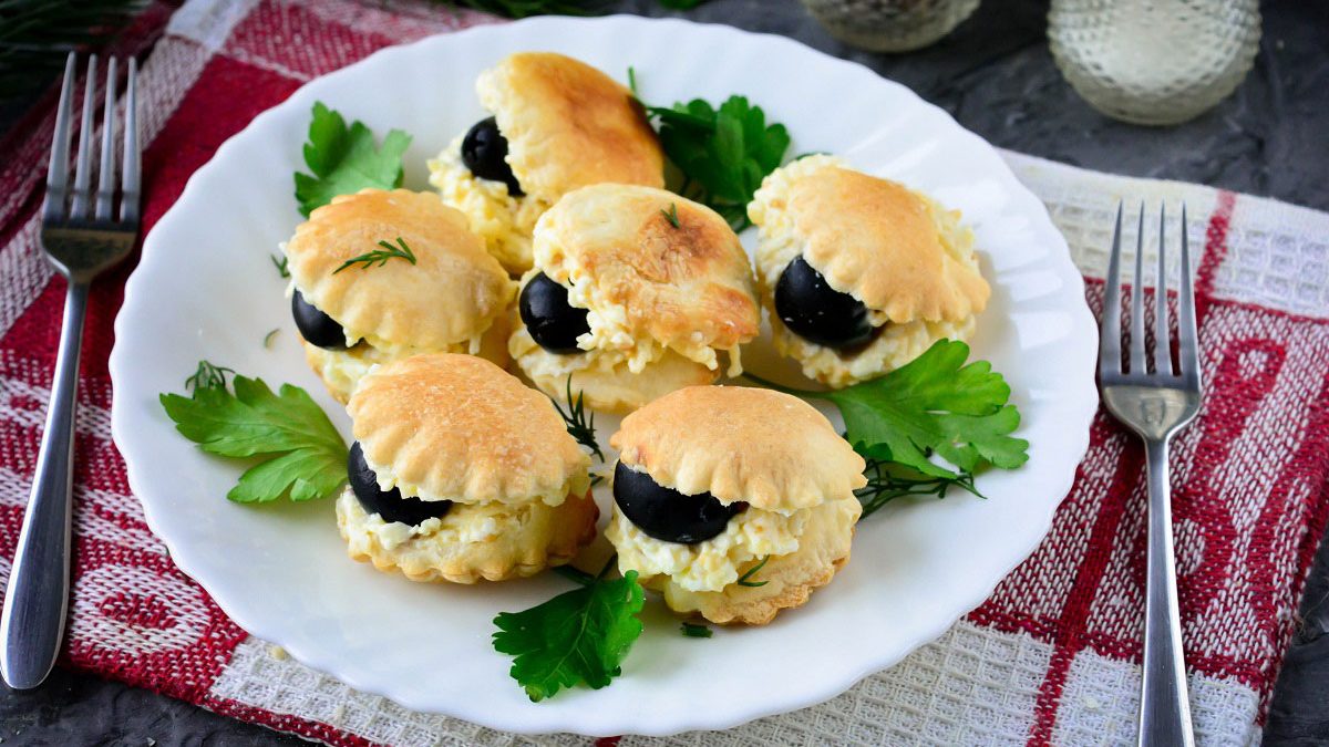 Snack “Black Pearl” – delicious, beautiful and festive