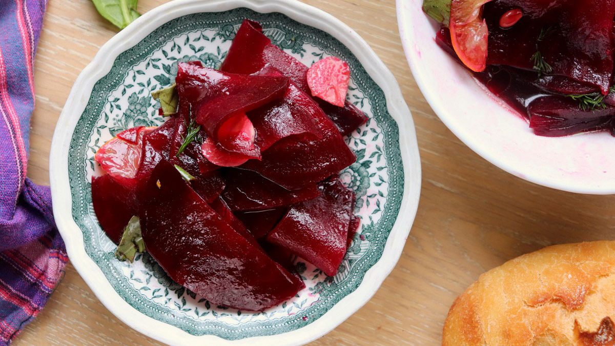 Pickled beets in Greek style – a delicious and interesting snack