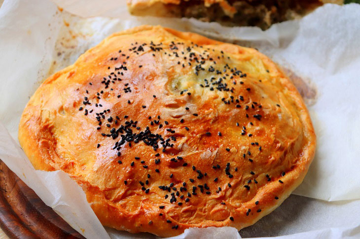 Ossetian pies with meat and herbs - delicious, juicy and fragrant