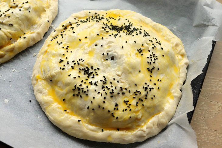 Ossetian pies with meat and herbs - delicious, juicy and fragrant