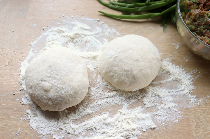 Ossetian pies with meat and herbs - delicious, juicy and fragrant