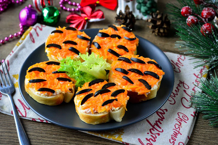 Tiger sandwiches on the New Year's table - elegant, tasty and satisfying