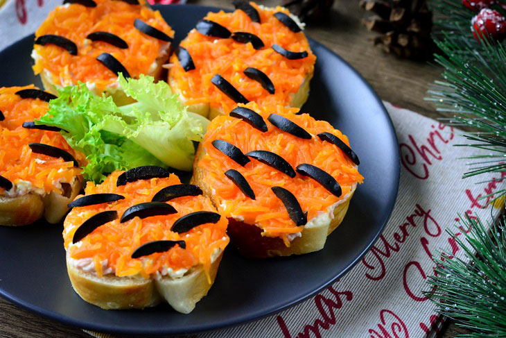 Tiger sandwiches on the New Year's table - elegant, tasty and satisfying