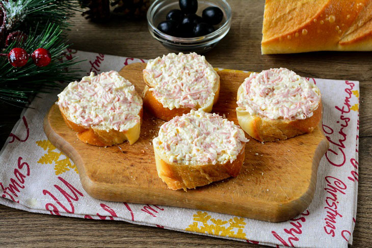 Tiger sandwiches on the New Year's table - elegant, tasty and satisfying