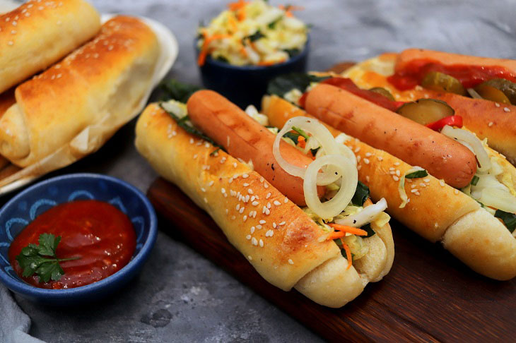 Hot dog at home - a delicious and mouth-watering snack