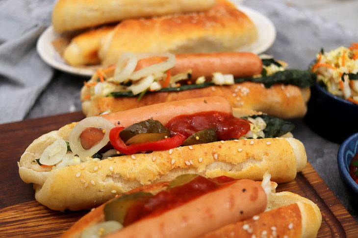 Hot dog at home - a delicious and mouth-watering snack