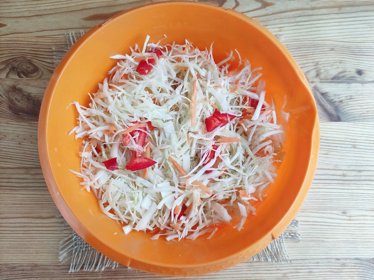 Cossack pickled cabbage - a spicy and tasty snack