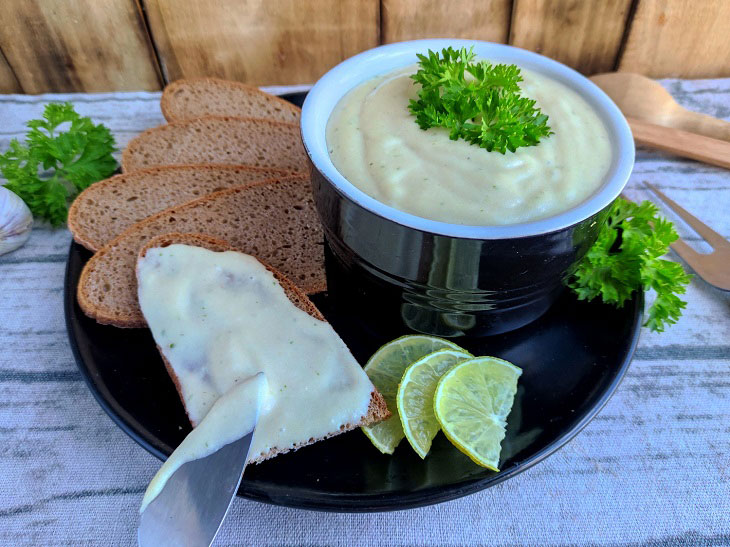 Greek pate "Taramasalata" - a simple and interesting snack