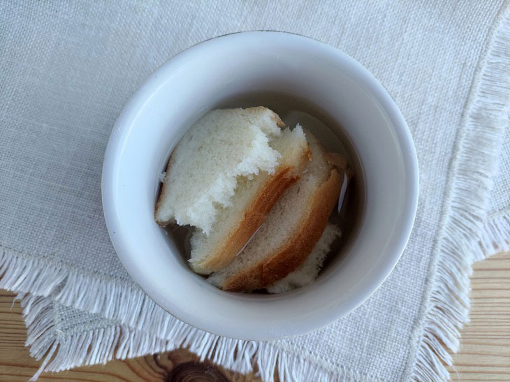 Greek pate "Taramasalata" - a simple and interesting snack