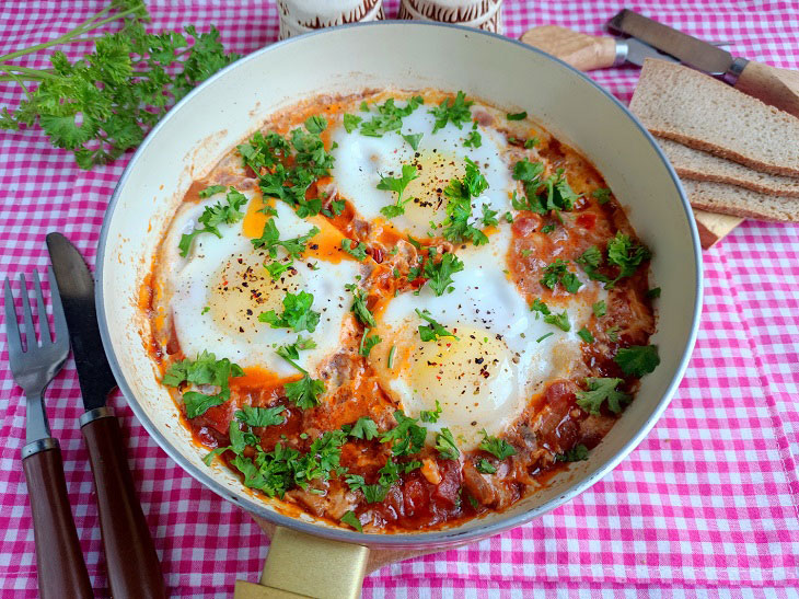Georgian scrambled eggs "Chirbuli" - a bright and spicy recipe