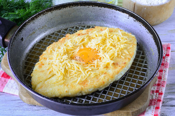 Lazy cottage cheese khachapuri in Adjarian - fast, tasty and satisfying