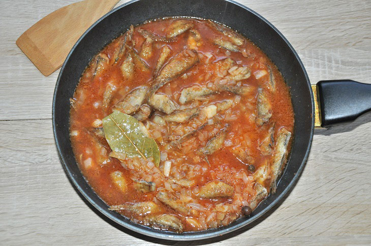 Gobies in Odessa-style tomato sauce - tastier than store-bought canned food