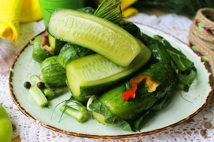 Lightly salted cucumbers in a saucepan - fragrant and crispy