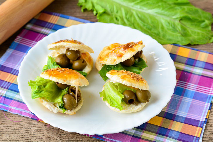 Snack "Shells" with red fish - bright and festive