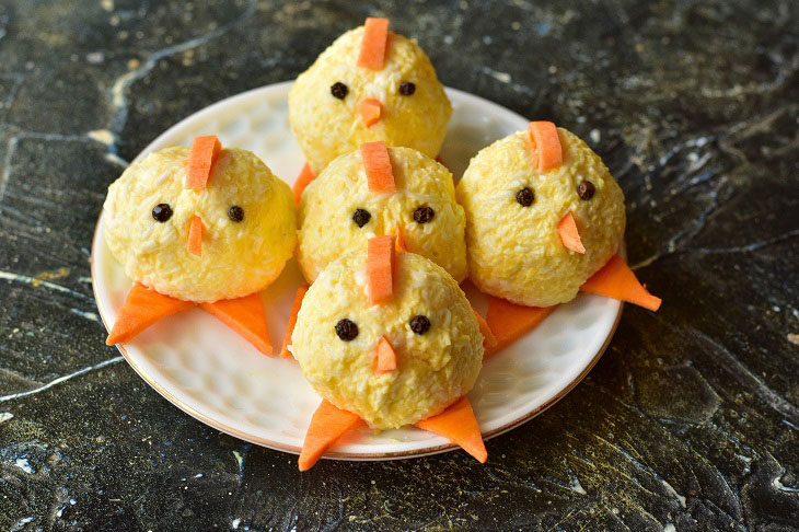 Cheese balls "Chickens" for Easter - an original appetizer