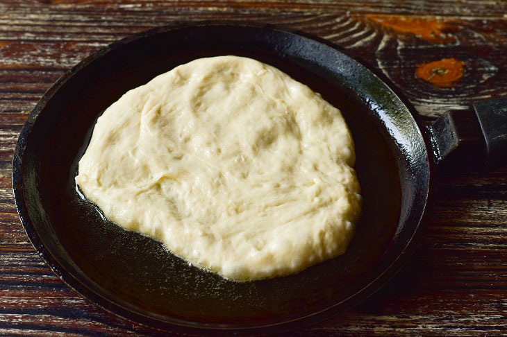 Yeast cakes on the water - they turn out soft and lush