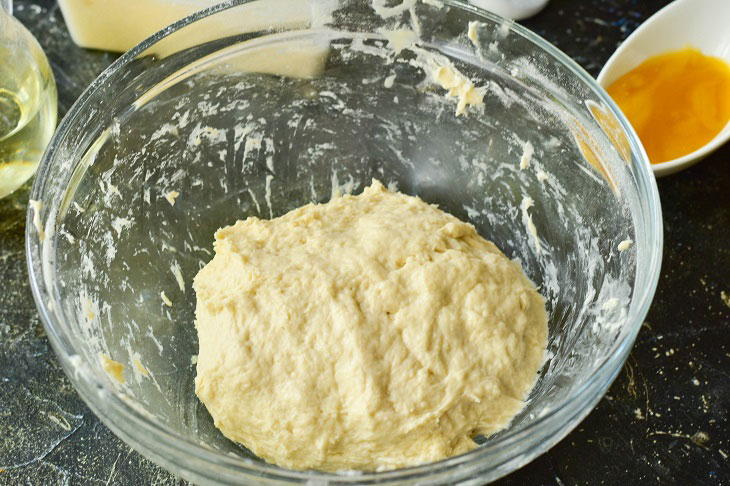 Yeast cakes on the water - they turn out soft and lush