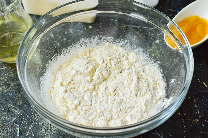 Yeast cakes on the water - they turn out soft and lush