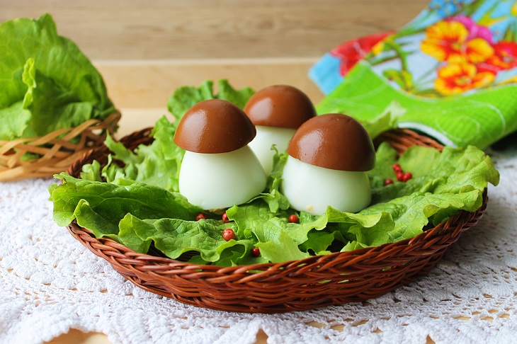 Stuffed eggs “Borovichki” – an original appetizer for the holiday
