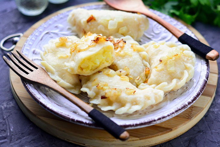 Lean dumplings with potatoes - hearty and appetizing