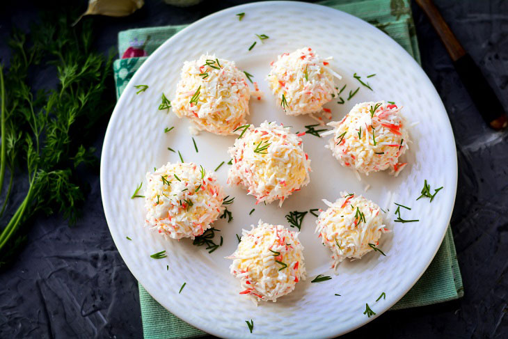 Crab balls with cheese - an original snack in a hurry