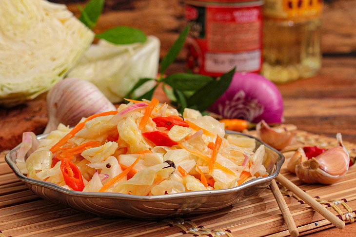 Pickled cabbage in Korean - delicious, fragrant and crispy