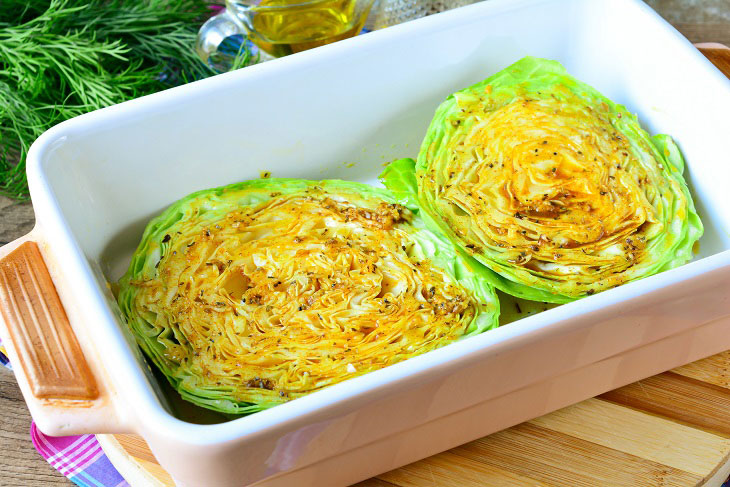 Cabbage pucks with chicken - a fragrant and juicy dish