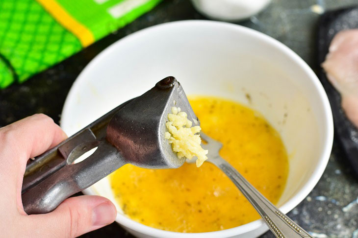 Chops in garlic batter - juicy and spicy