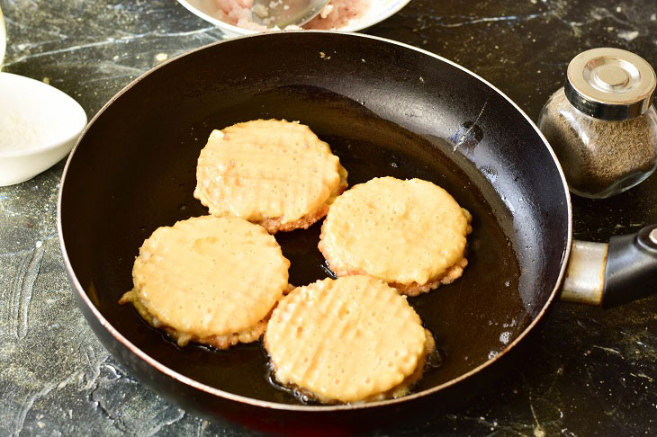 Cutlets in waffle cakes - beautiful and mouth-watering