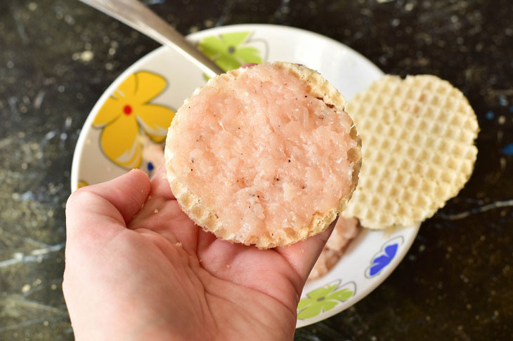 Cutlets in waffle cakes - beautiful and mouth-watering