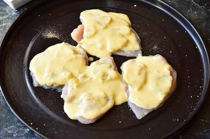 Chops "Bird's milk" with pineapples - a delicious recipe for the festive table