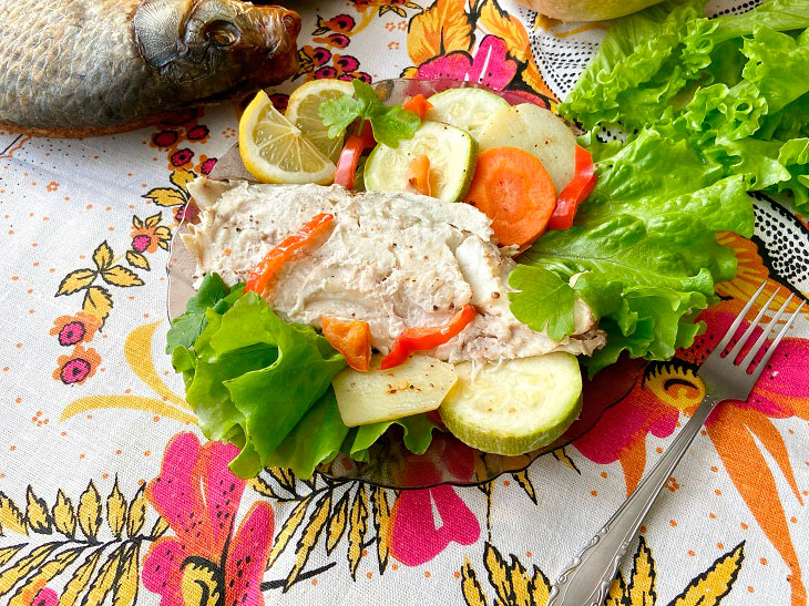Pike perch with vegetables in foil - an excellent fish dish