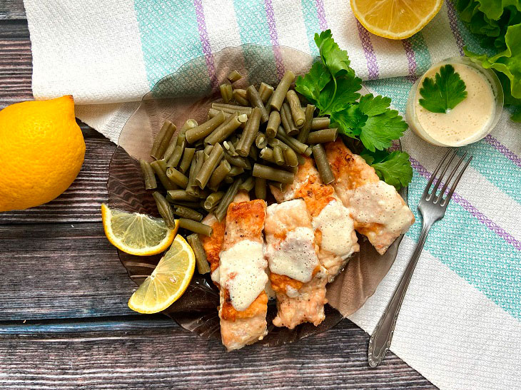 Pink salmon with lemon sauce - a special aroma and taste