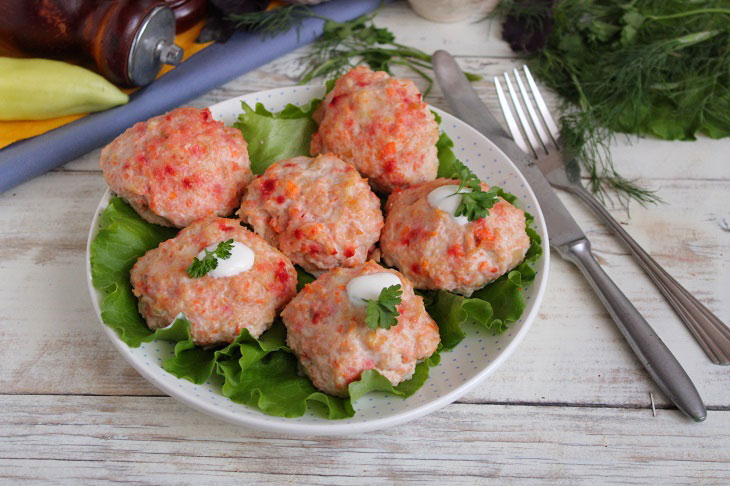 Minced chicken hedgehogs in the oven - an interesting and tasty dish