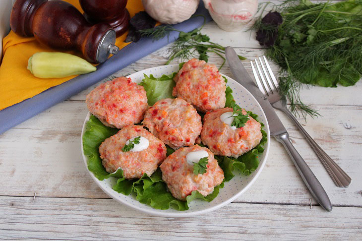 Minced chicken hedgehogs in the oven - an interesting and tasty dish