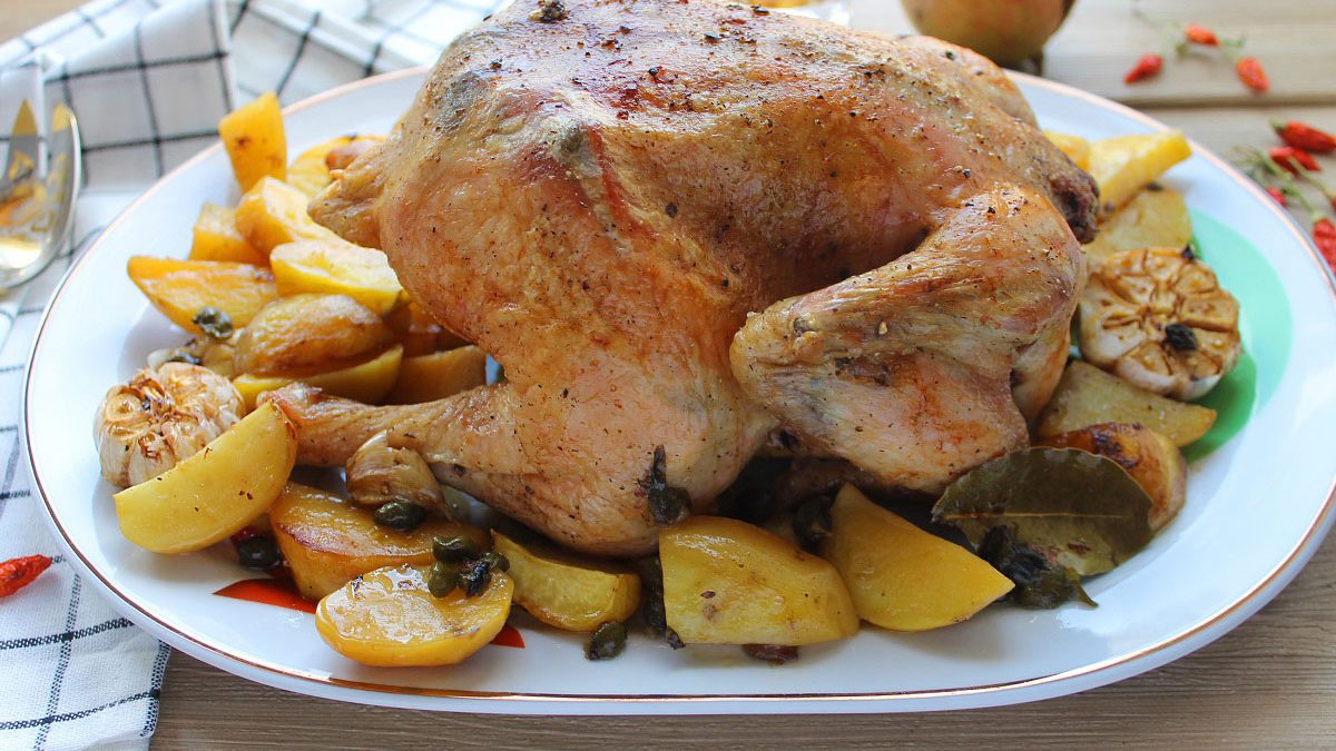 Chicken baked with garlic – a special aroma and taste
