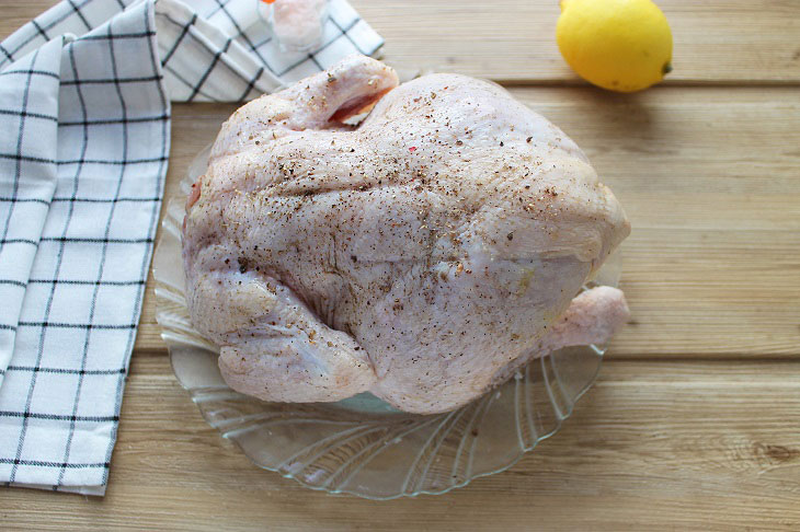 Chicken baked with garlic - a special aroma and taste